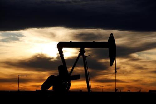 مذاکرات کم سابقه آمریکا و روسیه درباره بازار نفت