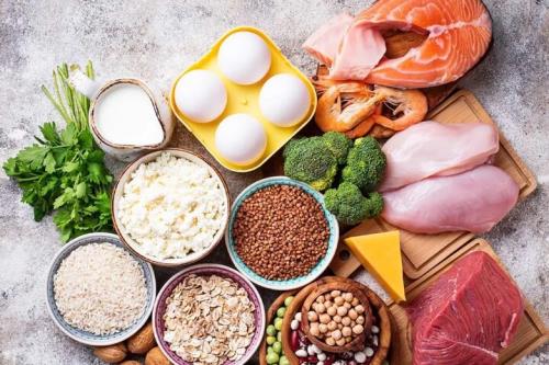 ۶ و نیم میلیارد دلار ارز کالاهای اساسی تأمین شد